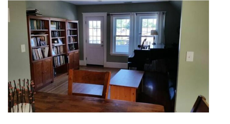 Primary Photo - 50 White St