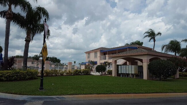 Building Photo - 2082 SE Wild Meadow Cir