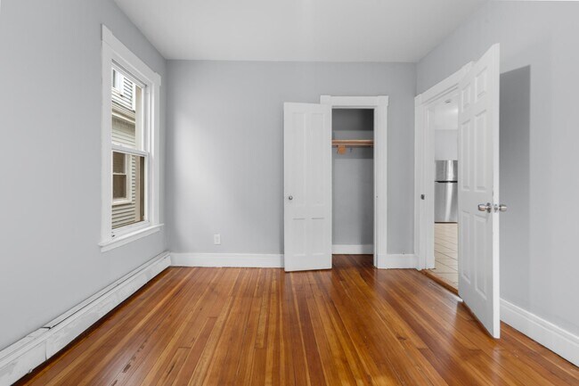 Foto del edificio - 354 Poplar St