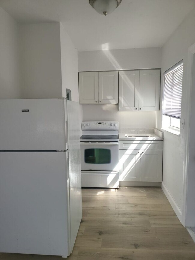 Foto del edificio - LC 03:109 SW 5th Ct