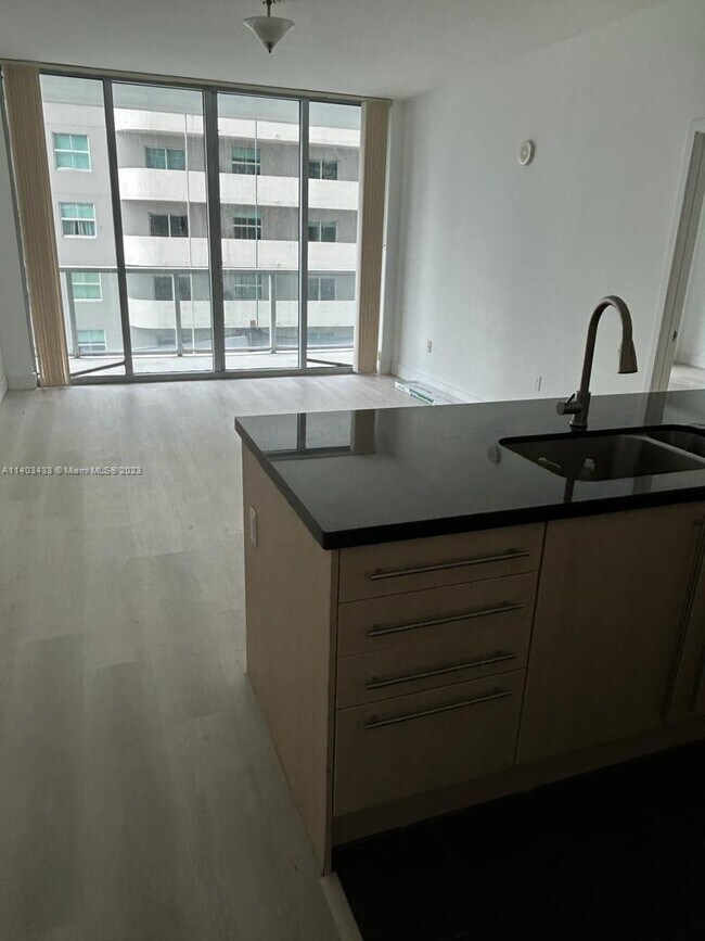 Foto del edificio - 1111 SW 1st Ave