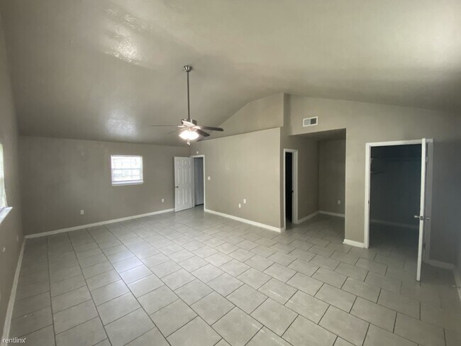 Foto del edificio - 5 br, 2 bath House - 130 E Ruby Rd