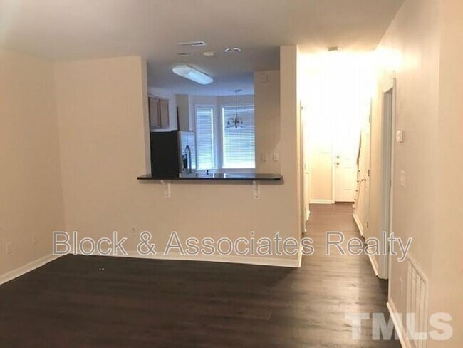 Foto del edificio - 5504 Bradford Pear Ct