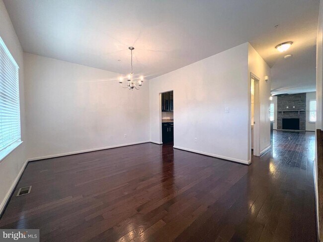 Foto del edificio - 312 Breeding Blvd