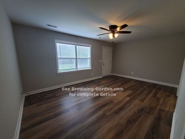 Foto del edificio - Two bedroom Duplex in Bellevue!