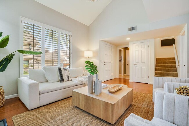 Photo - 402 Hogarth Terrace Townhome