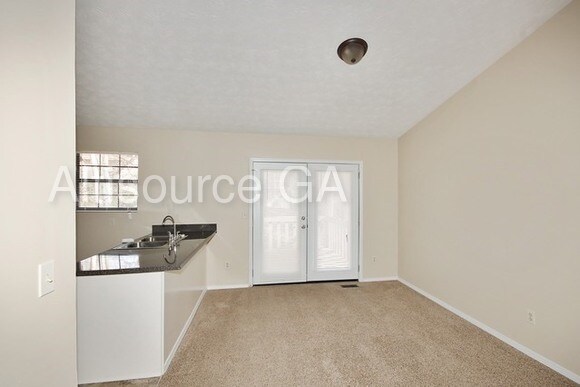 Foto del edificio - 5207 Great Meadows Rd