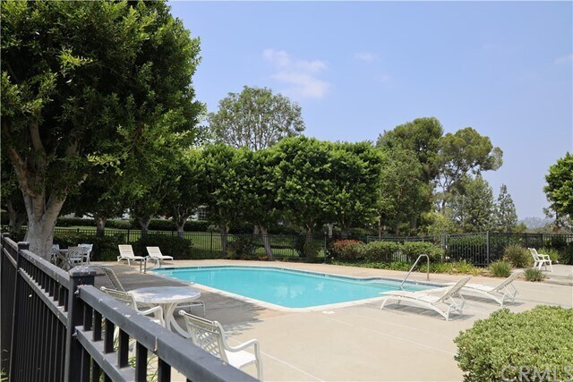 Foto del edificio - 1040 W Country View