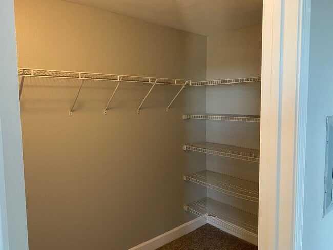 Interior Photo - Stadium House Apartments