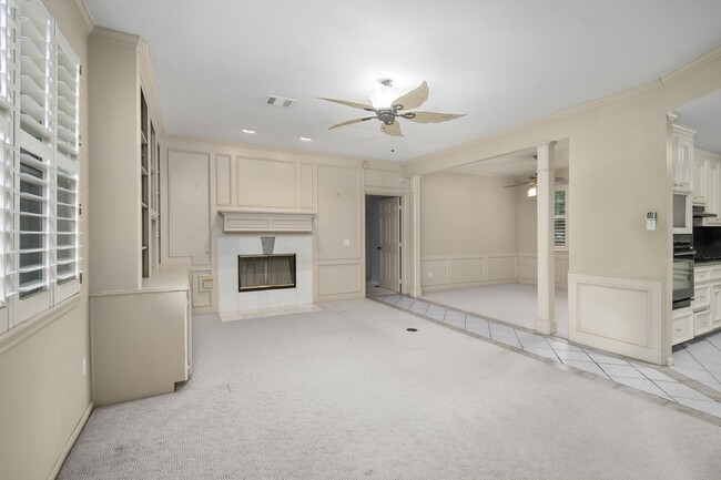 Foto del edificio - 14151 Buckingham Ln