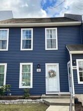 Building Photo - 1001 Roundhouse Ct