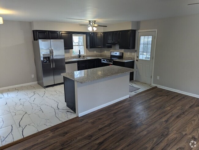 Building Photo - 8411 Church Ln