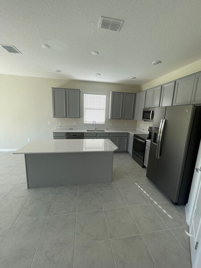 Foto del edificio - 4491 Tahoe Cir