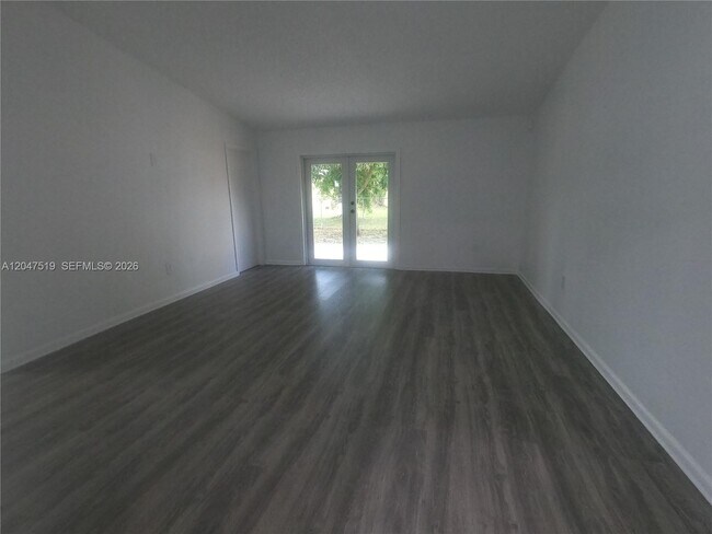 Foto del edificio - 3060 NW 204th Ln