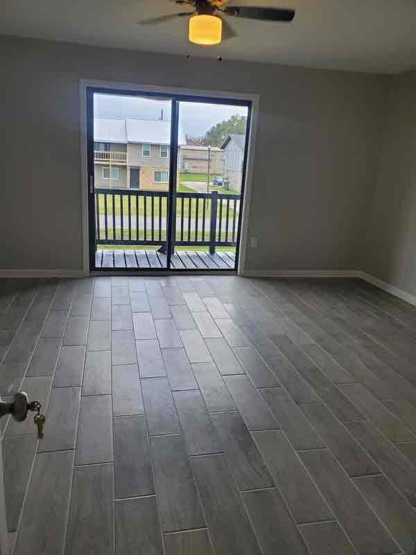 Building Photo - 40468 W Hernandez Ave
