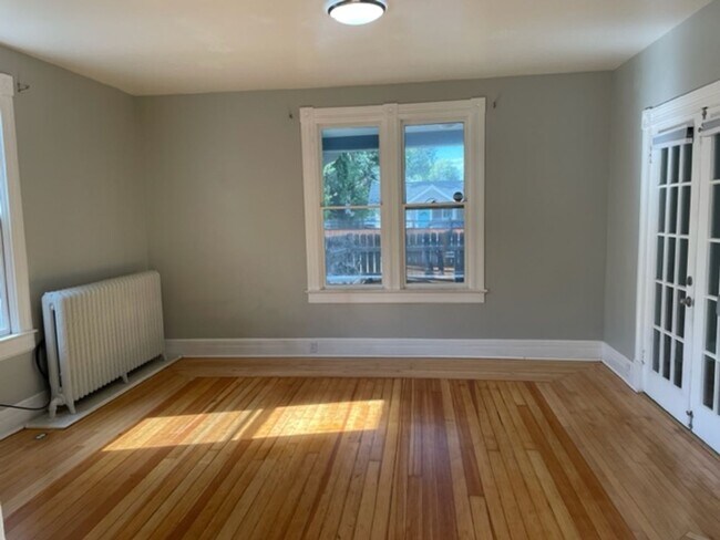 Foto del edificio - 311 E Brookside St