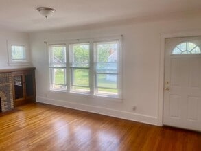 Building Photo - 14069 Saratoga Ave