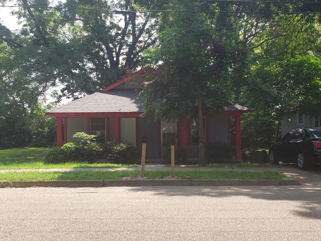 440 N Spring St, Tupelo, MS 38804 Townhouse for Rent in Tupelo, MS