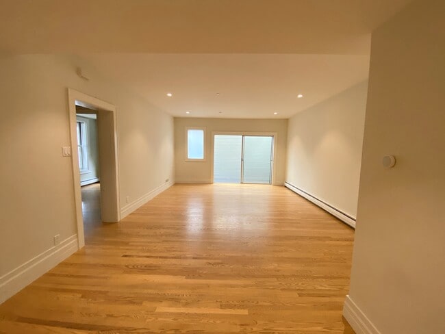 Living room - 295 28th St