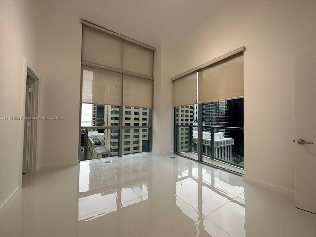 Foto del edificio - 1050 Brickell Ave