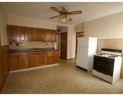 Foto del edificio - 5 Infield Ave