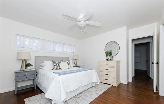 Foto del edificio - 425 Lindbergh Drive NE