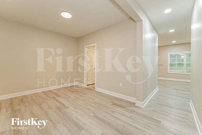 Foto del edificio - 2121 Ledford Rd