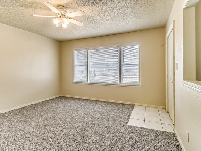 Building Photo - 2028 Hasley