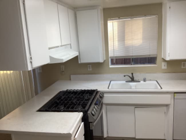 Foto del edificio - 4465 N Sierra Way