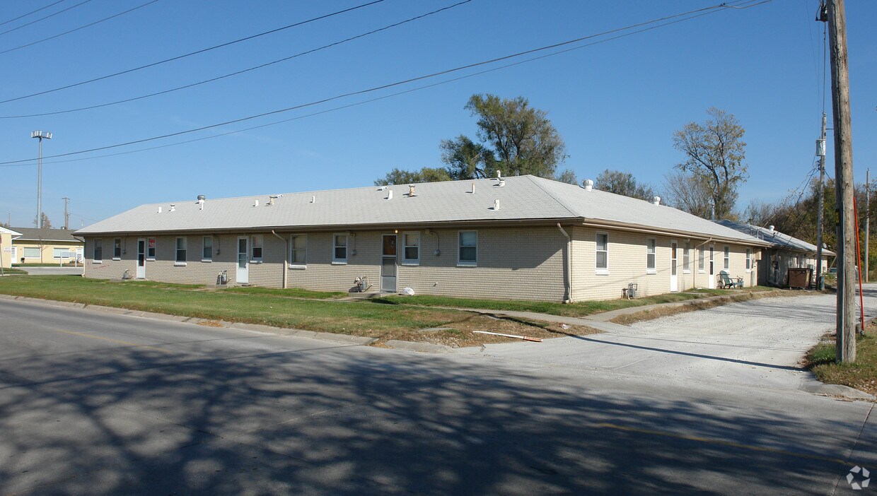 Foto principal - 2449-2459 2nd Ave