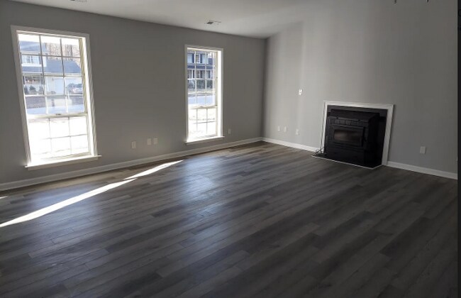 Building Photo - 1020 Buckhorn Rd