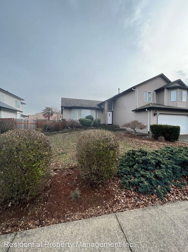 4 br, 3 bath House 19080 S. Rusty Terrace House Rental in Oregon