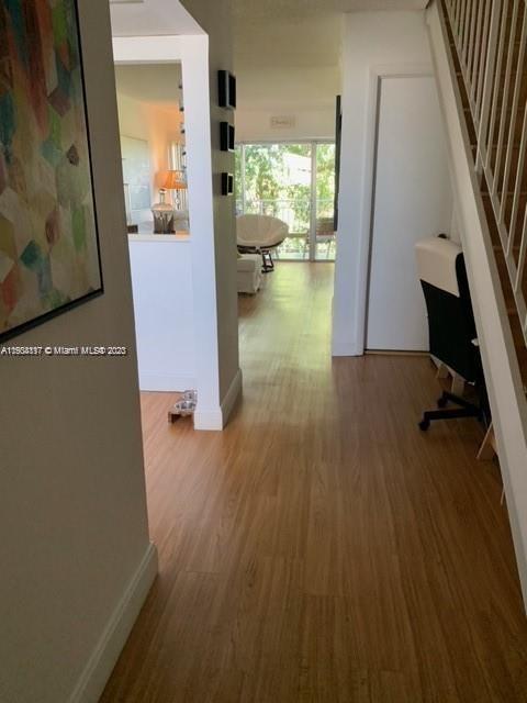 Building Photo - 9375 Fontainebleau Blvd