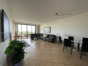 Building Photo - 151 Crandon Blvd