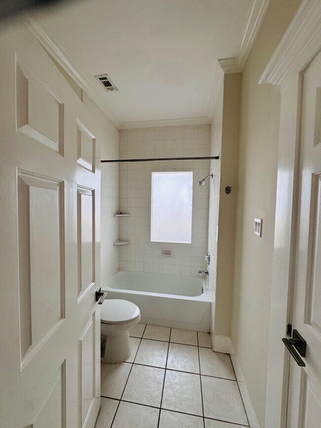 Foto del edificio - 1345 Nashua St