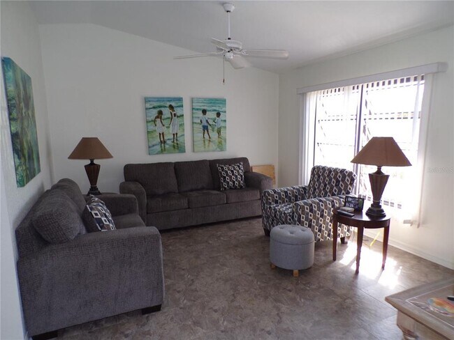 Foto del edificio - 1124 Barbour Ave