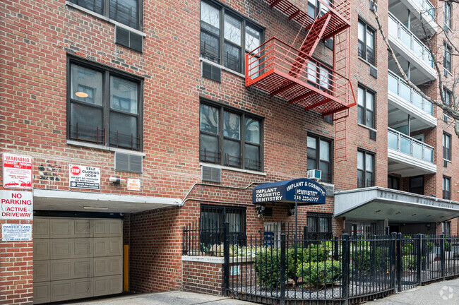 Building Photo - Sheila Terrace