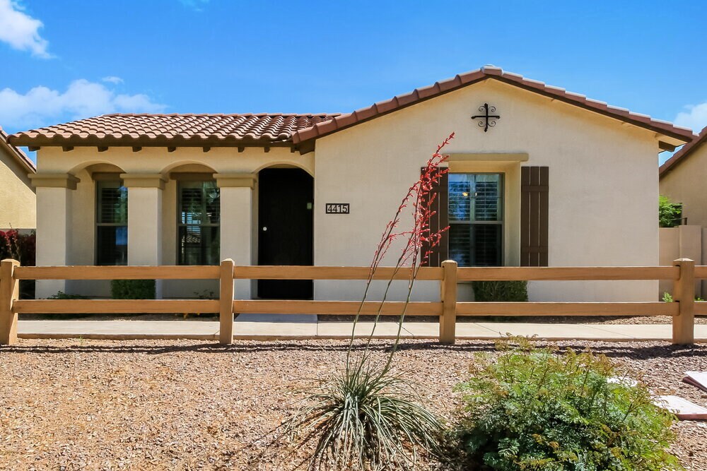 Foto principal - 4415 E Woodside Way