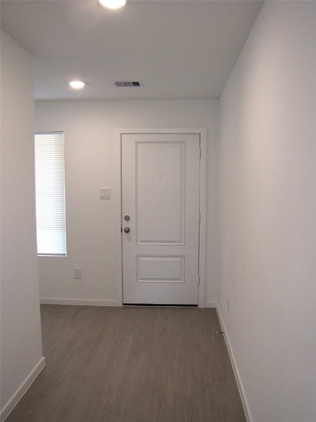 Building Photo - 17955 Valle Cupa Ln