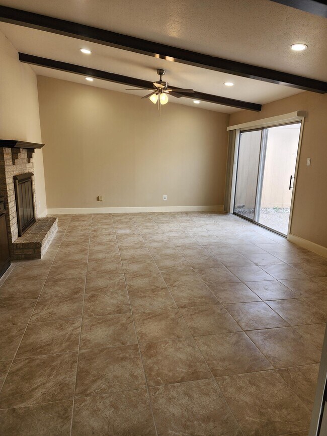 Foto del edificio - 410 Yorktown Ln