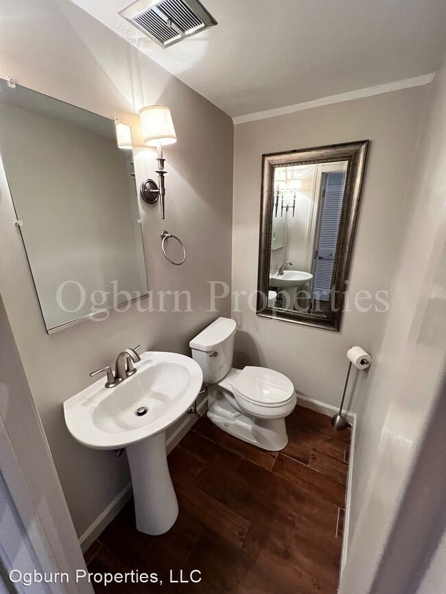Building Photo - 2 br, 2.5 bath House - 318 Hanover Arms Court