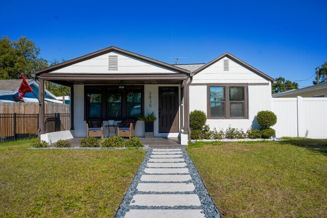 Foto del edificio - 3835 4th Ave N