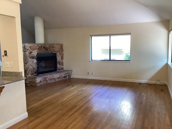 Building Photo - Willowbrook Aptos