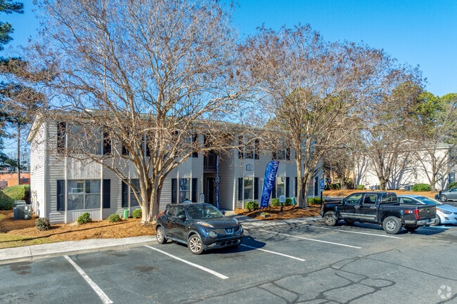 Building Photo - Woodhaven Apartments