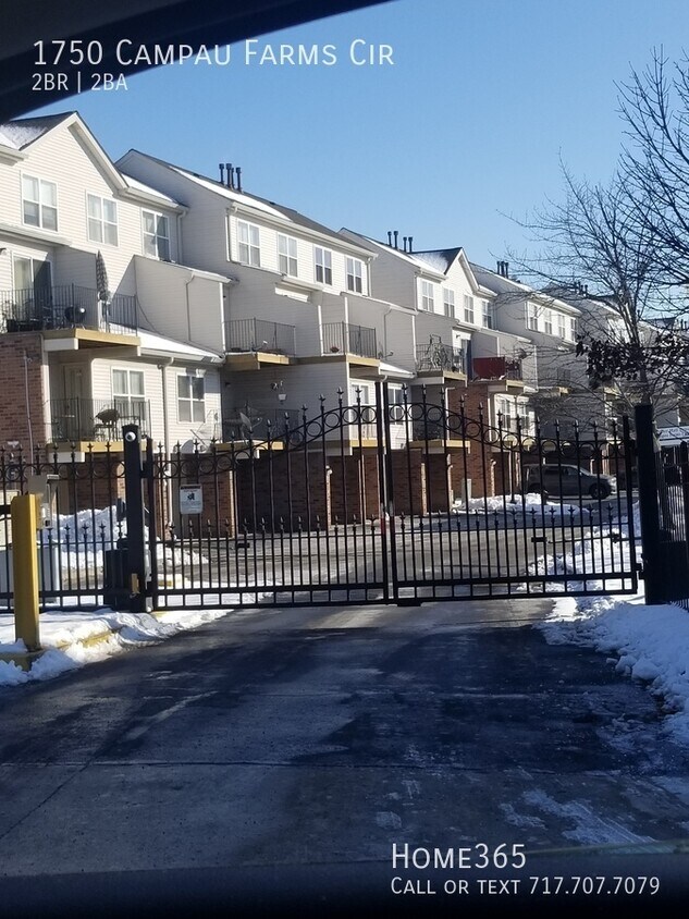 Primary Photo - Gated Community close to Riverwalk