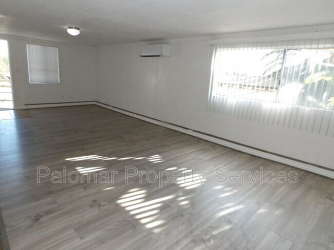 Building Photo - 10132 W Lilac Rd