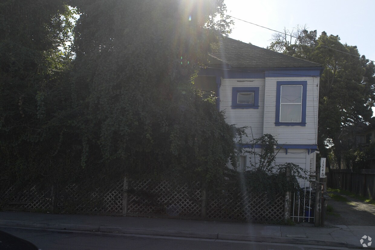 Foto del edificio - 1248 Ashby Ave