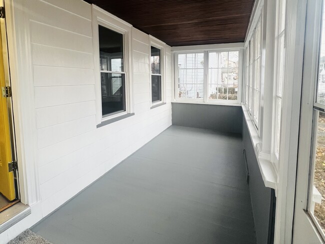 Building Photo - 20 Lee Ave