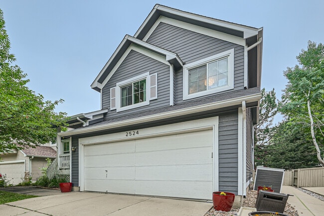 Building Photo - 2524 Ravenwood Ln