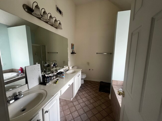 Building Photo - 360 Burch Rd